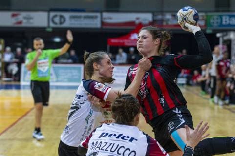 Handball-Bundesliga TSV Bayer 04 Leverkusen vs. Thueringer HC 17:24 Impressionen vom Handball-Bundesliga TSV Bayer 04 Leverkusen vs. Thueringer HC 17:24 am 6. 1. 2018 in Leverkusen, Ostermann-Arena, Deutschland