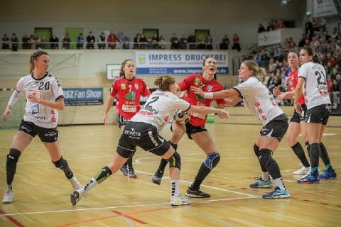 Viktoria Divak (SV Union Halle) setzt sich durch im Spiel SV Union Halle-Neustadt (Wildcats) vs. Neckarsulmer Union Handball 1.Bundesliga - Saison 2018 2019 Copyright: xVIADATAx xHolgerxJohnx Halle Saale Sachsen-Anhalt Deutschland