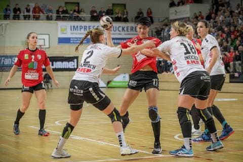Viktoria Divak (SV Union Halle) setzt sich durch im Spiel SV Union Halle-Neustadt (Wildcats) vs. Neckarsulmer Union Handball 1.Bundesliga - Saison 2018 2019 Copyright: xVIADATAx xHolgerxJohnx Halle Saale Sachsen-Anhalt Deutschland