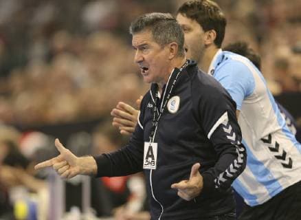 Foto : Coach Manuel Cadenas Montanes Argentina Handball Länderspiel am So. 06.01.2019 in Kiel Deutschland - Argentinien 31 - 18