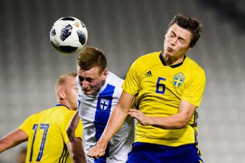 190108 Rasmus Karjalainen of Finland and Simon Thern of Sweden during the International Friendly Länderspiel football match between Sweden and Finland on January 8, 2019 in Doha. Photo: Niklas Larsson BILDBYRN kod NL 44170 Copyright: NIKLASxLARSSON BB190108NL030