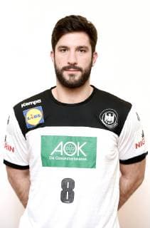 Tim Suton bei der DHB-Pressekonferenz zur Handball-Weltmeisterschaft 2019 am 03.01.2019 im Steigenberger Hotel Treudelberg in Hamburg. Portrait Portraet Hochformat Kamerablick Studio Deutsche Maenner Handballnationalmannschaft Nationalmannschaft Deutscher Handballbund DHB-Team Herren: Tim Suton Hamburg Copyright: xPubx Eibner-Pressefotox EP_pub