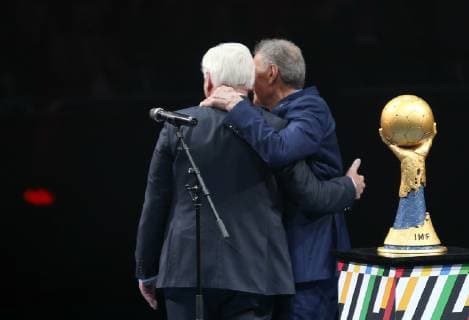 Bundespraesident Frank-Walter Steinmeier und Hassan Moustafa (Praesident der Internationalen Handballfoederation IHF) bei der Eroeffnungszeremonie vor ersten WM Spiel Korea gegen Deutschland der Handball- WM 2019 der Maenner am 10.01.2019 in der Mercedes-Benz Arena in Berlin Handball - WM 2019 - Gruppe A - Korea vs Deutschland