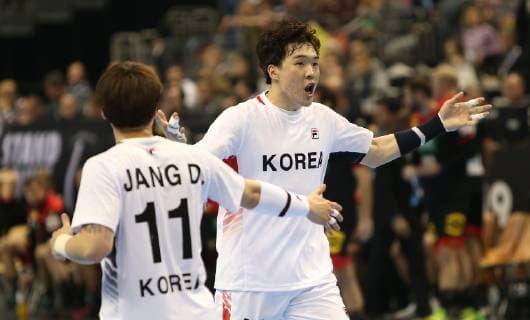 Jubel bei NA Seungdo (Korea) beim Eroeffnungsspiel Korea gegen Deutschland der Handball- WM 2019 der Maenner am 10.01.2019 in der Mercedes-Benz Arena in Berlin Handball - WM 2019 - Gruppe A - Korea vs Deutschland