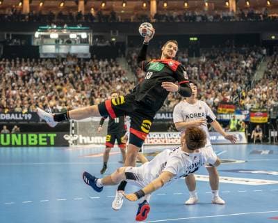Hendrik Pekeler (Deutschland) beim Torwurf Handball - WM 2019 - Gruppe A - Korea vs Deutschland Berlin Copyright: xEIBNER MichaelxSchmidtx EP_MST