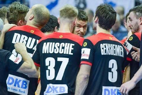 Deutschland , Berlin , Mercedes Benz Arena , IHF Handball Weltmeisterschaft der Maenner , Deutschland Trainer Christian Prokop (GER ) - Korea ( KOR )