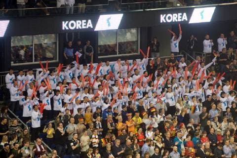 Handball Berlin 10.01.2019 Weltmeisterschaft 2019 Weltmeisterschaften der Männer Gruppe A Deutschland (GER) - Korea (KOR) Fans von team Korea