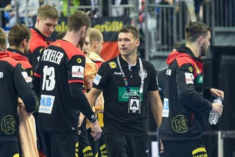 Deutschland , Berlin , Mercedes Benz Arena , IHF Handball Weltmeisterschaft der Maenner , Deutschland Trainer Christian Prokop (GER ) - Korea ( KOR )
