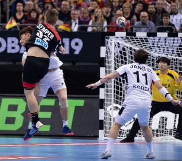 Handball-WM Korea - Deutschland am 10.01.2019 in der Mercedes-Benz Arena in Berlin Franz SEMPER ( Deutschland )