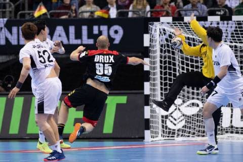 Handball-WM Korea - Deutschland am 10.01.2019 in der Mercedes-Benz Arena in Berlin Paul DRUX ( Deutschland )