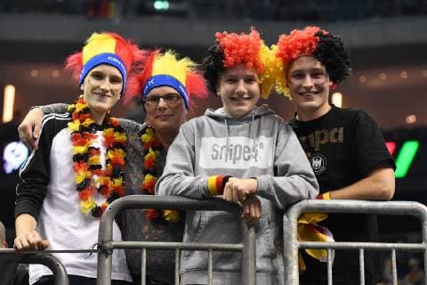 Deutscxhe Fans mit Kopfschmuck Korea-Deutschland Korea-Germany IHF Handball Weltmeisterschaft 2019, Hanball World Championship WM Weltmeisterschaft 2019, Herren, Männer, Maenner, men, Handball, Deutschland, Germany, Vorrunde, Gruppe A, group A Berlin, 10.1.2019