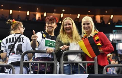 vier deutsche Fans vor dem Spiel Korea-Deutschland Korea-Germany IHF Handball Weltmeisterschaft 2019, Hanball World Championship WM Weltmeisterschaft 2019, Herren, Männer, Maenner, men, Handball, Deutschland, Germany, Vorrunde, Gruppe A, group A Berlin, 10.1.2019