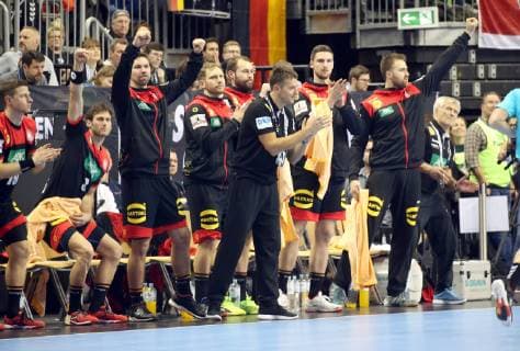 GER, Handball WM 2019, Deutschland vs. Korea 10.01.2019, Mercedes Benz Arena, Berlin, GER, Handball WM 2019, Deutschland vs. Korea, im Bild Cheftrainer (Head Coach) Christian Prokop (GER), Spielerbank
