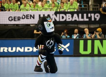 GER, Handball WM 2019, Deutschland vs. Korea 10.01.2019, Mercedes Benz Arena, Berlin, GER, Handball WM 2019, Deutschland vs. Korea, im Bild Maskottchen