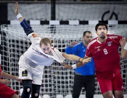 Rene Toft Hansen of Denmark and Cristian Moll of Chile during the men s IHF Handball World Championship WM Weltmeisterschaft match in Group C between Denmark-Chile in Copenhagen , Denmark, on Thursday, Jan. 10, 2019.. , Copenhagen Denmark Copyright: Scanpix LiselottexSabroex COP101 spdk20190110-222707-L