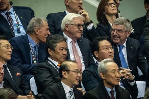 Deutschland vs Korea, Handball Weltmeisterschaft 2019, 10.01.2019 vl: IHF Präsident Hassan Moustafa, Bundespräsident Frank-Walter Steinmeier und IOC Präsident Thomas Bach auf der Tribüne beim Spiel zwischen Deutschland und Korea bei der Handball Weltmeisterschaft in Berlin am 10.01.2019, , Berlin BER Germany Mercedes-Benz-Arena