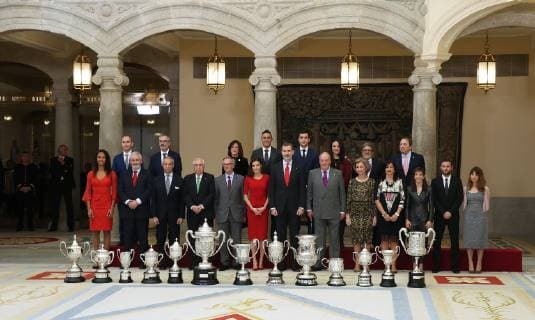 Sport Bilder des Tages Verleihung des spanischen Sportpreises in Madrid Los Reyes de Espana entregan los Premios Nacionales del Deporte. En la imagen, foto de familia. Spain s King Felipe and Queen Letizia give the National Sports Awards. In this picture, the winners. 
