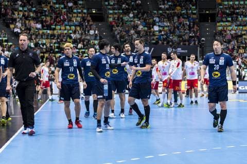 Muenchen, Deutschland 11. Januar 2019: WM 2019 Männer - Gruppe B - Japan vs. Mazedonien die Mannschaft von Japan, unzufrieden enttäuscht enttaeuscht niedergeschlagen frustriert, Muenchen Olympiahalle Bayern Deutschland