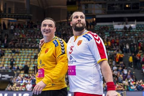 Muenchen, Deutschland 11. Januar 2019: WM 2019 Männer - Gruppe B - Japan vs. Mazedonien v.li. Torhueter Borko Ristovski (Mazedonien), Stojanche Stoilov (Mazedonien) Muenchen Olympiahalle Bayern Deutschland