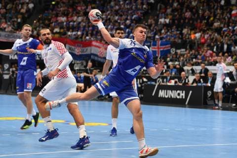 Elvar Oern JONSSON (ISL), Aktion,Wurf. Vorrunde Gruppe B, Island (ISL)-Kroatien (CRO) 27-31, am 11.01.2019 in