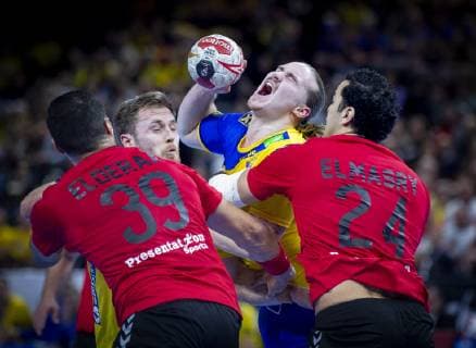 Handball WM, Ägypten - Schweden Lukas Nilsson of Sweden against Yehia Elderaa and Ibrahim Elmasry of Egypt during the men s IHF Handball World Championship WM Weltmeisterschaft match in Group D between Sweden-Egypt in Copenhagen , Denmark, on Friday, Jan. 11, 2019.. , Copenhagen Denmark Copyright: Scanpix LiselottexSabroex COP102 spdk20190111-212151-L