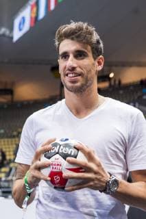 Muenchen, Deutschland 11. Januar 2019: WM 2019 Männer - Gruppe B - Bahrain vs. Spanien Javi Martinez (FC Bayern München) mit Handball Muenchen Olympiahalle Bayern Deutschland