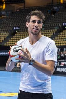 Muenchen, Deutschland 11. Januar 2019: WM 2019 Männer - Gruppe B - Bahrain vs. Spanien Javi Martinez (FC Bayern München) mit Handball Muenchen Olympiahalle Bayern Deutschland