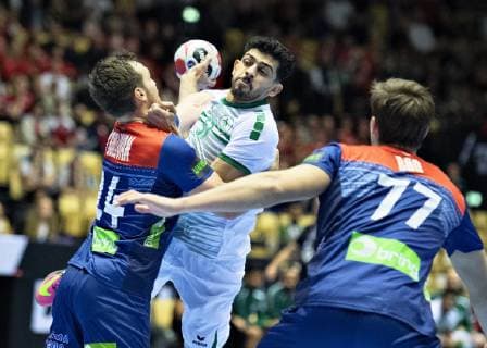 Handball WM, Norwegen - Saudi-Arabien Mojtaba Alsalem of Saudi Arabia against Christian O Sullivan of Norway during the men s IHF Handball World Championship WM Weltmeisterschaft Group C match between Norway and Saudi Arabia in Herning, Denmark, Saturday, Jan. 12, 2019. , Herning Jylland Denmark Copyright: HenningxBagger HenningxBaggerx COP110 spdk20190112-181029-L