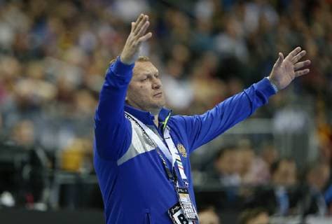 12.01.2019, Handball IHF Weltmeisterschaft Dänemark und Deutschland 2019, Vorrunde, Gruppe A, Russland - Korea, in der Mercedes-Benz Arena Berlin. Trainer Eduard Koksharov (Russland)