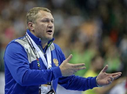 12.01.2019, Handball IHF Weltmeisterschaft Dänemark und Deutschland 2019, Vorrunde, Gruppe A, Russland - Korea, in der Mercedes-Benz Arena Berlin. Trainer Eduard Koksharov (Russland)