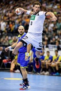 Handball WM, Deutschland - Brasilien Deutschland vs Brasilien, Handball Weltmeisterschaft 2019, 12.01.2019 Uwe Gensheimer (GER 3) beim Torwurf mit Gustavo Rodrigues (BRA 95) beim Spiel zwischen Deutschland und Brasilien bei der Handball Weltmeisterschaft in Berlin am 12.01.2019, , Berlin BER Germany Mercedes-Benz-Arena