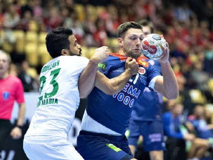 Harald Reinkind of Norway against Abdullah Alhulaili of Saudi Arabia during the men s IHF Handball World Championship WM Weltmeisterschaft Group C match between Norway and Saudi Arabia in Herning, Denmark, Saturday, Jan. 12, 2019.. , Herning Jylland Copyright: HenningxBagger HenningxBaggerx COP110 spdk20190112-190340-L