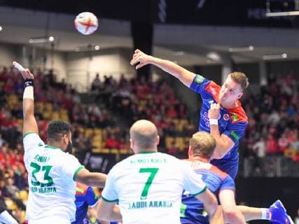 HANDBALL - IHF WC, NOR vs KSA HERNING,DENMARK,12.JAN.19 - HANDBALL - IHF Men s World Championships, international match Länderspiel Norway vs Saudi Arabia. Image shows Adnan Radnah, Rami Almutairi (KSA), Magnus Gullerud and Espen-Lie Hansen (NOR). GEPAxpictures xOliverxLerch