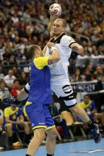 Paul Drux (Deutschland) beim Spiel Deutschland gegen Brasilien der Handball- WM 2019 der Maenner am 12.01.2019 in der Mercedes-Benz Arena in Berlin Handball - WM 2019 - Gruppe A - Deutschland - Brasilien