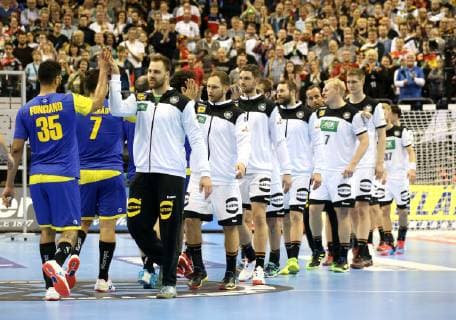 GER, Germany vs. Brazil 12.01.2019, Mercedes Benz Arena, Berlin, GER, Germany vs. Brazil, im Bild Die Deutsche Mannschaft, abklatschen mit den Brasilianern