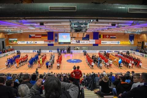 Die teilnehmenden Mannschaften des Jugend Euro Cup 2019. Deutschland, Gaildorf, 12.01.2019, Jugendfussball, 30.Int. U17 U 17 Hallenfussballturnier: Jugend Euro Cup 2019, Sporthalle