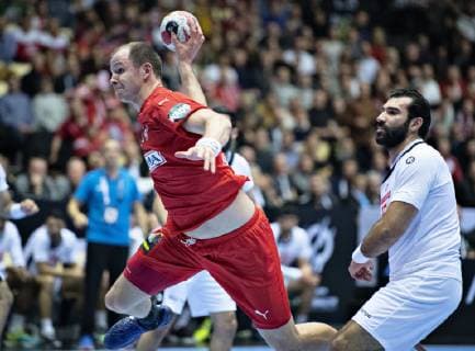 Handball WM, Dänemark - Tunesien Simon Hald Jensen of Denmark and Khaled Haj Youssef of Tunisia during the men s IHF Handball World Championship WM Weltmeisterschaft Group C match between Denmark and Tunisia in Herning, Denmark, Saturday, Jan. 12, 2019.. , Herning Jylland Denmark Copyright: HenningxBagger HenningxBaggerx COP101 spdk20190112-222408-L