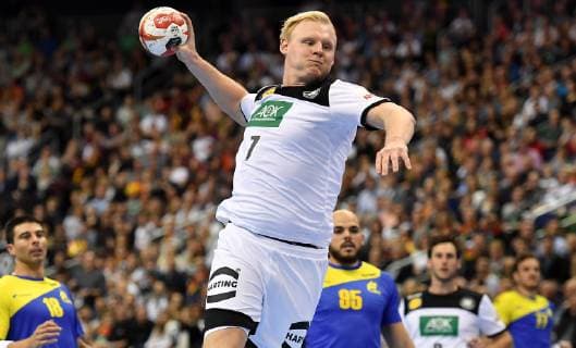 Patrick Wiencek (Deutschland), beim SWurf Deutschland-Brasilien Germany-Brazil Brasilia-France IHF Handball Weltmeisterschaft 2019, Hanball World Championship WM Weltmeisterschaft 2019, Herren, Männer, Maenner, men, Handball, Deutschland, Germany, Vorrunde, Gruppe A, group A Berlin, 12.1.2019