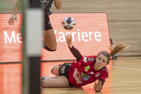 Swantje Heimburg (SV Union Halle) im Angriff im Viertelfinale SV Union Halle-Neustadt (Wildcats) vs. Bayer 04 Leverkusen Handball DHB Pokal - Saison 2018 2019 Copyright: xVIADATAx xHolgerxJohnx Halle Saale Sachsen-Anhalt Deutschland