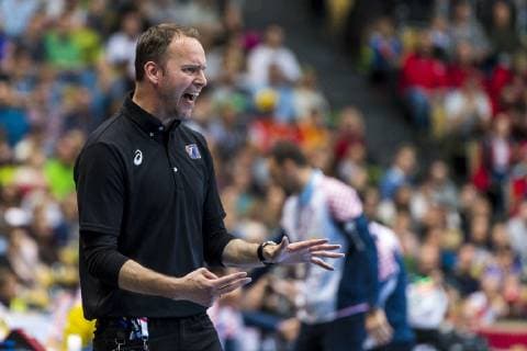 Handball WM, Japan - Kroatien Muenchen, Deutschland 13. Januar 2019: WM 2019 Männer - Gruppe B - Kroatien vs. Japan Trainer Dagur Sigurdsson (Japan) Gestik Geste gestikuliert Muenchen Olympiahalle Bayern Deutschland