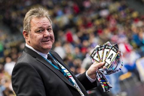 Sport Bilder des Tages Handball WM, Japan - Kroatien Muenchen, Deutschland 13. Januar 2019: WM 2019 Männer - Gruppe B - Kroatien vs. Japan Thomas Otto (Fuechse Berlin) Teammanager Japan Muenchen Olympiahalle Bayern Deutschland