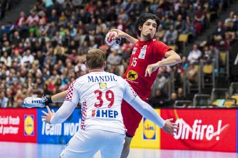 Muenchen, Deutschland 13. Januar 2019: WM 2019 Männer - Gruppe B - Kroatien vs. Japan v.li. David Mandic (Kroatien), Adam Yuki Baig (Japan) Muenchen Olympiahalle Bayern Deutschland