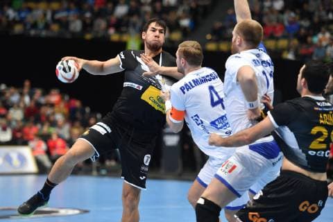 Handball WM, Spanien - Island Daniel DOVICHEBAEVA DUJSHEBAEV (ESP), Aktion,Zweikampf gegen Aron PALMARSSON (ISL). Vorrunde Gruppe B, Spanien (ESP-Island (ISL), am 13.01.2019 in Muenchen Deutschland, Olympiahalle. Handball Weltmeisterschaft 2019, vom 10.01. - 27.01.2019 in Deutschland und Daenemark.