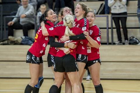 Die Wildcats gewinnen das Spiel und ziehen das erste Mal in der Vereinsgeschichte ins Final Four im DHB Pokal ein. Jubel der Mannschaft nach dem Sieg im Viertelfinale SV Union Halle-Neustadt (Wildcats) vs. Bayer 04 Leverkusen Handball DHB Pokal - Saison 2018 2019 Copyright: xVIADATAx xHolgerxJohnx Halle Saale Sachsen-Anhalt Deutschland
