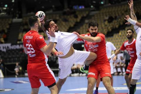 26th Mens Handball World Championship WM Weltmeisterschaft Tunesien vs Chile, 14.01.19 Esteban Salinas (Chile, 17)GegenMohamed Soussi (Tunesien, 39) und Oussama Jaziri (Tunesien, 92)