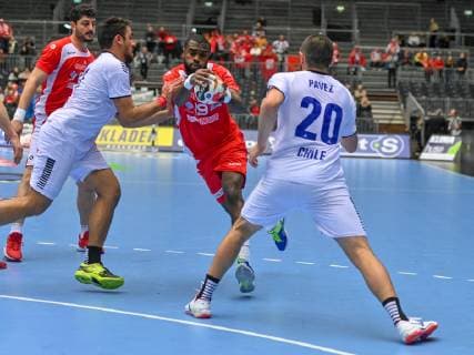 HANDBALL - IHF WC, TUN vs CHI HERNING,DENMARK,14.JAN.19 - HANDBALL - IHF Men s World Championships, international match Länderspiel Tunisia vs Chile. Image shows Jined Jaballah (TUN), Rodrigo Salinas (CHI), Mosbah Sanai (TUN) and Sebastian Pavez (CHI). GEPAxpictures xOliverxLerch