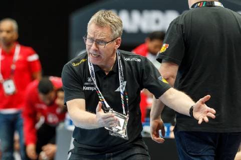 Muenchen, Deutschland, 14.01.2019, IHF Handball WM 2019, Gruppe B, Island - Bahrain, Trainer Guomundur Guomundsson (ISL) gestikuliert, gestik ( DeFodi048