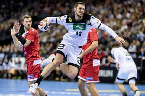 Deutschland vs Russland, Handball Weltmeisterschaft 2019, 14.01.2019 Hendrik Pekeler (GER 13) beim Torwurf beim Spiel zwischen Russland und Deutschland bei der Handball Weltmeisterschaft in Berlin am 14.01.2019, , Berlin BER Germany Mercedes-Benz-Arena