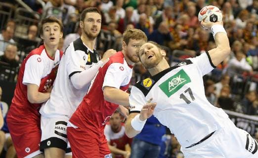 Steffen Weinhold (Deutschland) trifft beim Spiel Russland gegen Deutschland der Handball- WM 2019 der Maenner am 14.01.2019 in der Mercedes-Benz Arena in Berlin Handball - WM 2019 - Gruppe A - Deutschland - Russland