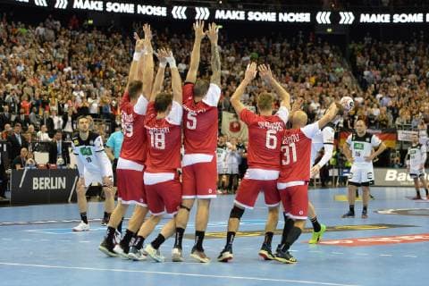 Handball, Herren, Weltmeisterschaft 2019 in Deutschland und Dänemark, Gruppe A, 3. Spieltag, Deutschland - Russland, Steffen Fäth (Nr. 23, Deutschland) beim direkten Freiwurf in der Schlussminute, 14.01.19, Copyright: xMichaelxHundtx xMatthiasxKochx